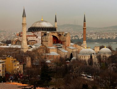 Παρέμβαση της UNESCO ζητά το Υπουργείο Εξωτερικών για την Αγιά Σοφιά (βίντεο)